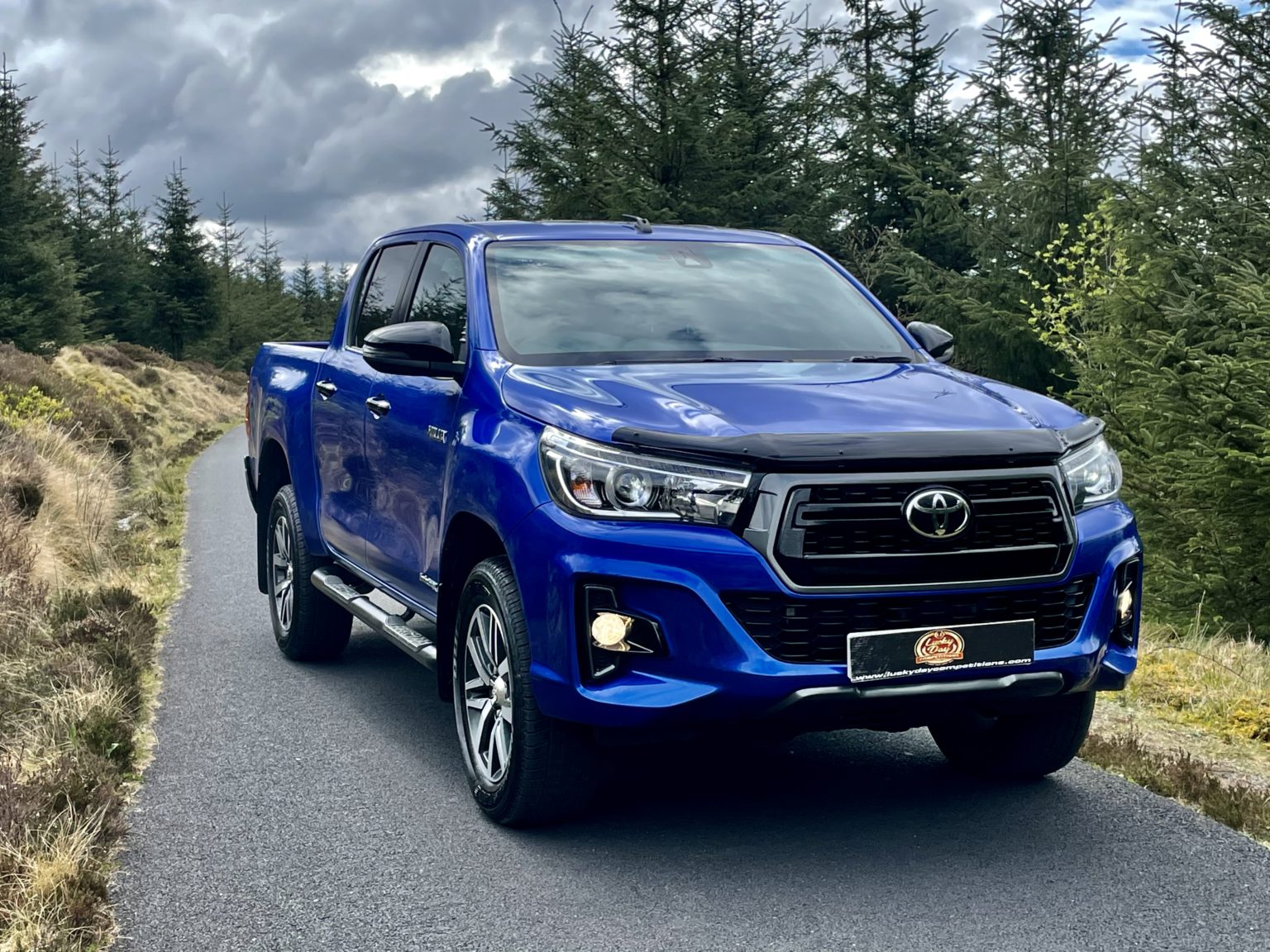 2020 Toyota Hilux 2.4 D-4D Invincible X Double Cab Pickup Auto 4WD EU6 ...